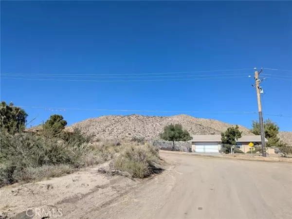 Yucca Valley, CA 92284,54375 Pinon