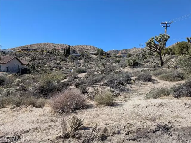 Yucca Valley, CA 92284,54375 Pinon