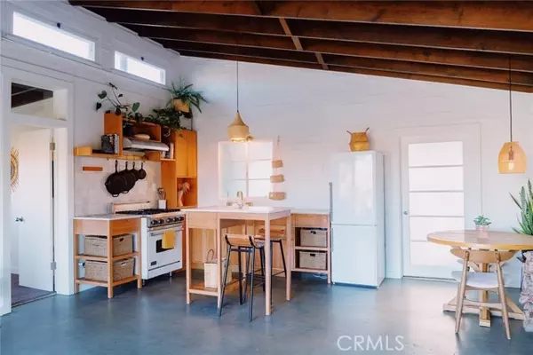 Morongo Valley, CA 92256,48938 Mockingbird Lane