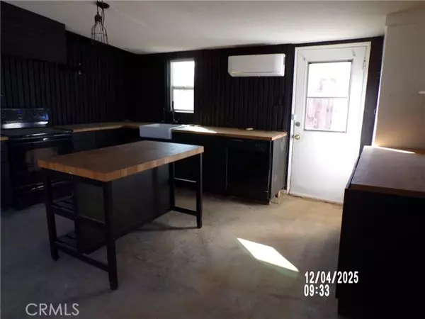 Twentynine Palms, CA 92277,73741 Serrano