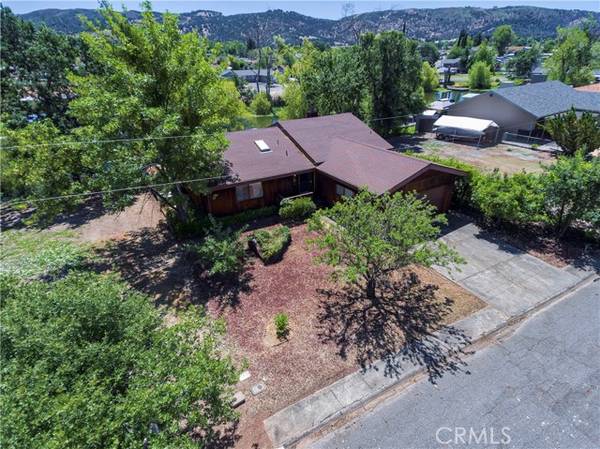 568 Spinnaker Court, Clearlake Oaks, CA 95423