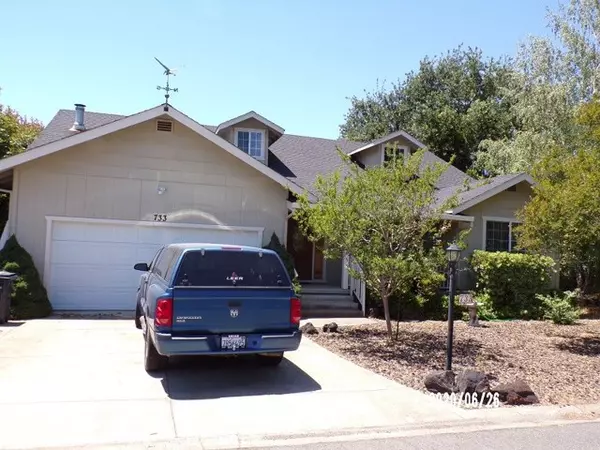 Clearlake Oaks, CA 95423,733 Spinnaker Court