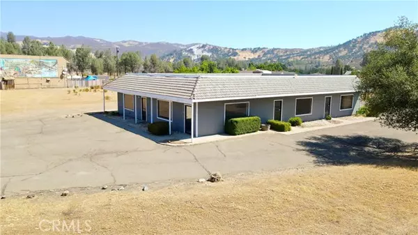 1556 New Long Valley Road, Clearlake Oaks, CA 95423