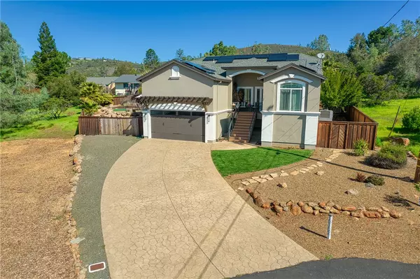 19152 Colt Court, Hidden Valley Lake, CA 95467