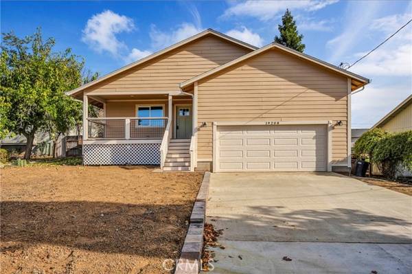 19208 Stonegate Rd, Hidden Valley Lake, CA 95467