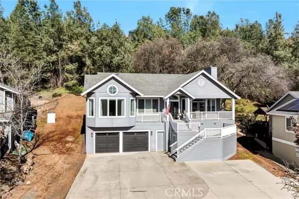 18700 Oak Grove Road, Hidden Valley Lake, CA 95467