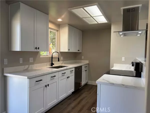 Clearlake, CA 95422,6890 Meadowbrook