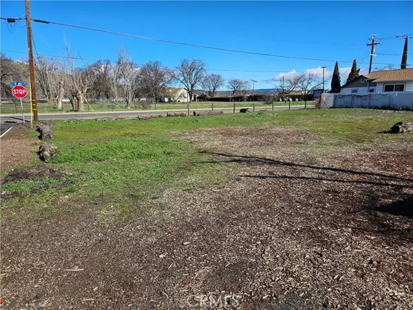 Clearlake, CA 95422,3516 Cypress Street