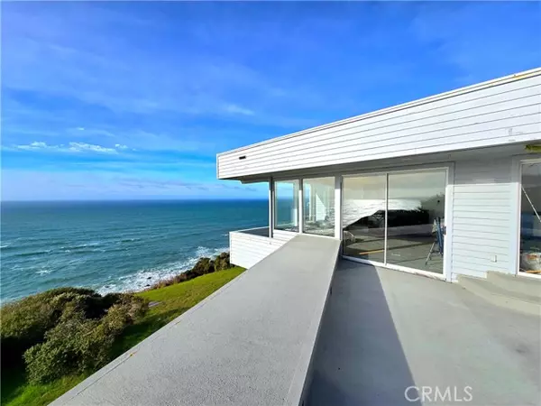 14800 Navarro, Manchester, CA 95459