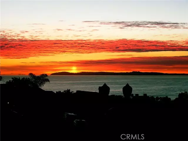 Laguna Beach, CA 92651,530 Temple Hills Drive