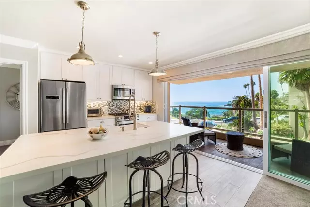 Laguna Beach, CA 92651,151 Myrtle Street #7