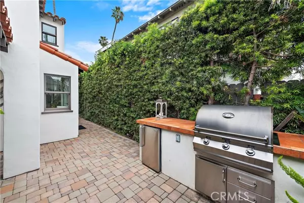 Laguna Beach, CA 92651,1155 Catalina