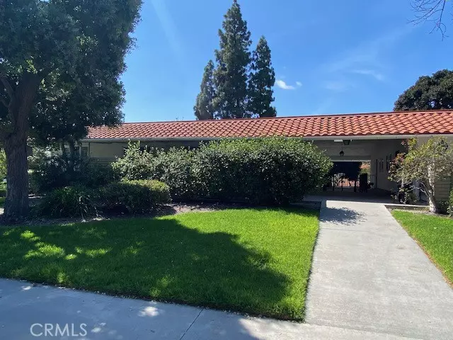 Laguna Woods, CA 92637,2113 Via Puerta #Q