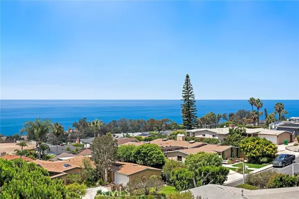 Laguna Beach, CA 92651,21662 Ocean Vista Drive #D