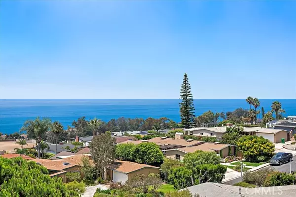 Laguna Beach, CA 92651,21662 Ocean Vista Drive #D