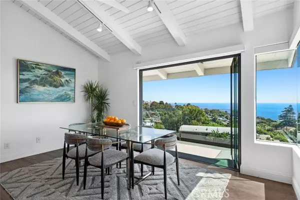 Laguna Beach, CA 92651,31452 Holly Drive