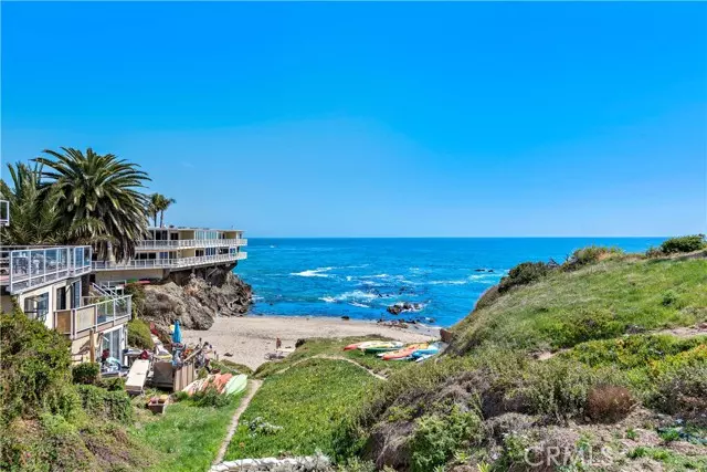 Laguna Beach, CA 92651,827 Cliff Drive