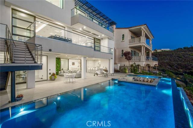 7 Pacific Wave Circle, Dana Point, CA 92629