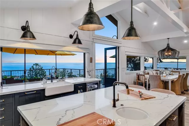 Laguna Beach, CA 92651,400 Ashton Drive