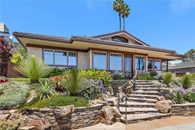 7 S Vista De Catalina, Laguna Beach, CA 92651