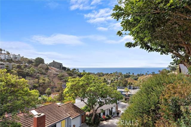 980 Meadowlark Lane, Laguna Beach, CA 92651