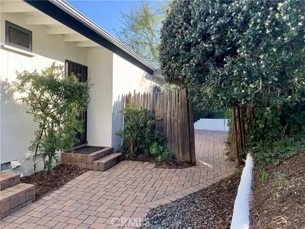 Laguna Beach, CA 92651,580 Poplar Street