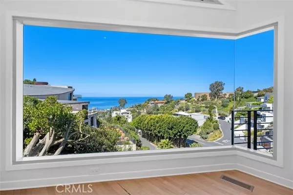 Laguna Beach, CA 92651,901 Summit Drive