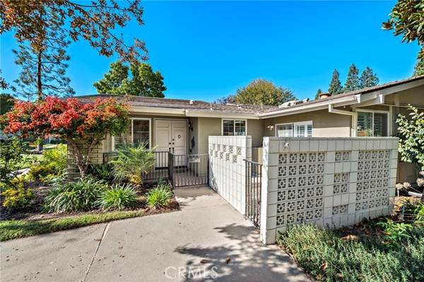 80 Calle Aragon #D, Laguna Woods, CA 92637