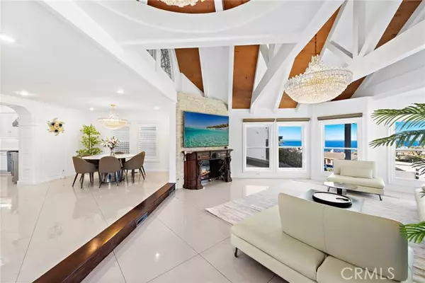 Laguna Beach, CA 92651,530 Temple Hills Drive