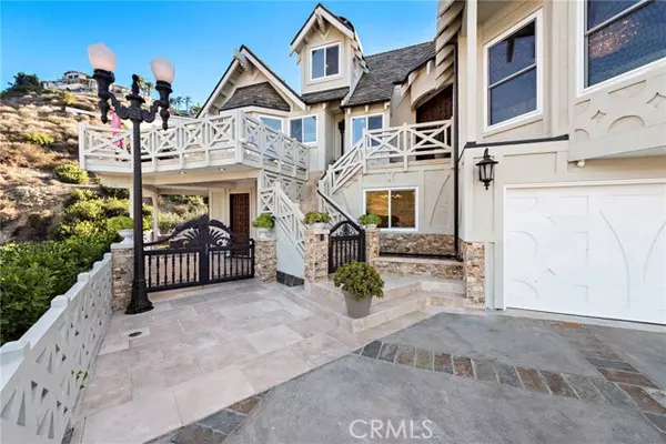 Laguna Beach, CA 92651,530 Temple Hills Drive