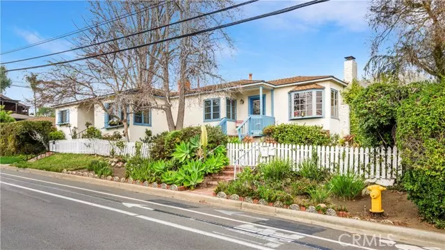 402 Aster Street, Laguna Beach, CA 92651