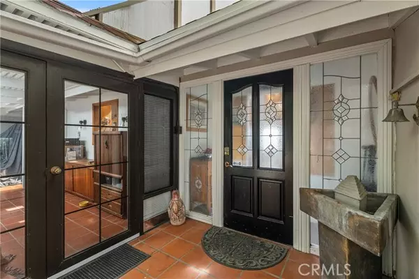 Laguna Beach, CA 92651,535 Mystic Way