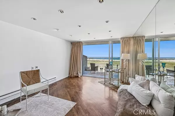 6 Voyage Street #204, Marina Del Rey, CA 90292