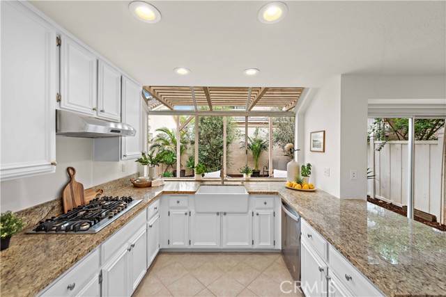 Aliso Viejo, CA 92656,14 Songbird Lane