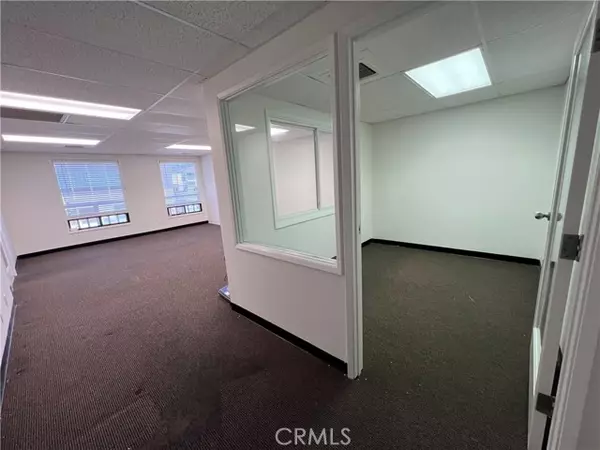 Laguna Beach, CA 92651,920 Glenneyre