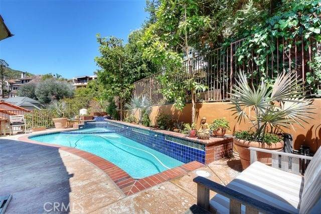 Laguna Beach, CA 92651,672 Wendt