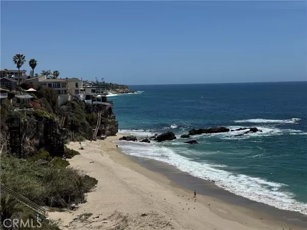 Laguna Beach, CA 92651,31755 Coast Highway #406