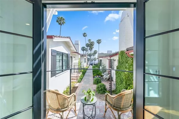 Laguna Beach, CA 92651,358 Cliff