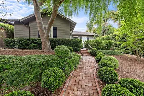 Laguna Beach, CA 92651,475 El Bosque