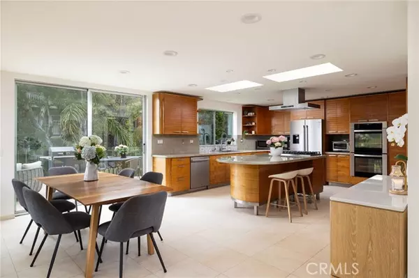 Laguna Beach, CA 92651,865 Balboa Avenue