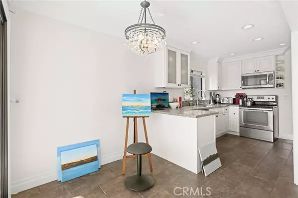 Laguna Beach, CA 92651,422 Cypress Street