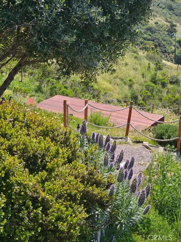 Laguna Beach, CA 92651,2516 Temple Hills Drive