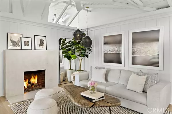 592 Bluebird Canyon Drive, Laguna Beach, CA 92651