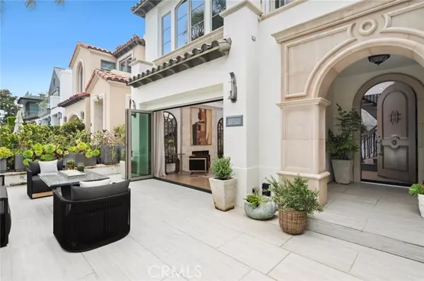 Corona Del Mar (newport Beach), CA 92625,222 Orchid Avenue
