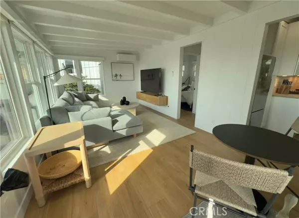 Laguna Beach, CA 92651,252 Grandview #B