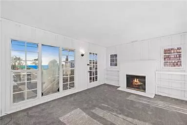 Laguna Beach, CA 92651,31732 Virginia Way #Front