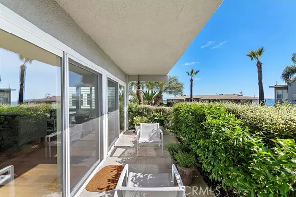 Laguna Beach, CA 92651,21703 Ocean Vista Drive #102
