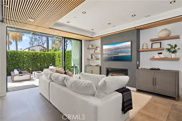 Corona Del Mar (newport Beach), CA 92625,426 Marguerite Avenue