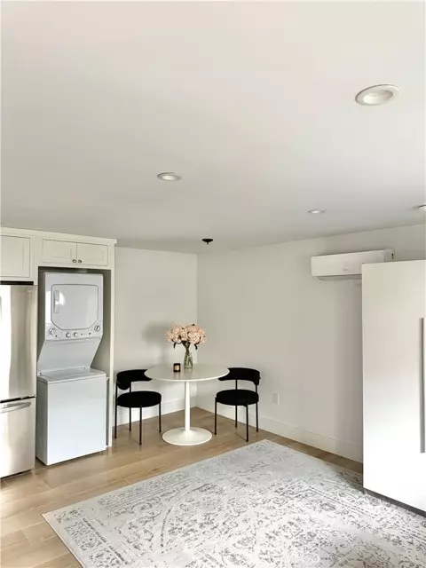 Laguna Beach, CA 92651,372 Jasmine Street