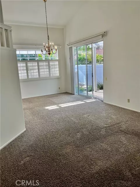 Irvine, CA 92614,7 Laconia